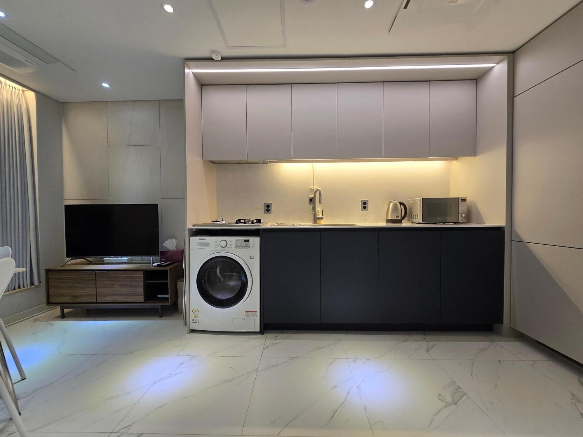 2023 New Build, Super Neat Full Option *